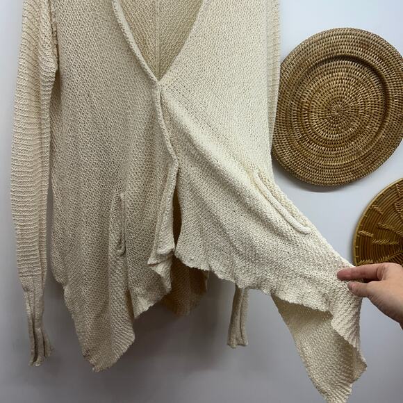 Free People Cream Neutral Oversized Asymmetrical Hem Knit Cardigan Sweater XS - Picture 4 of 7